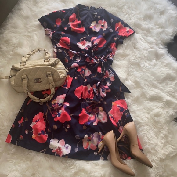 Pockets!    Silky soft and versatile dress - Picture 1 of 9